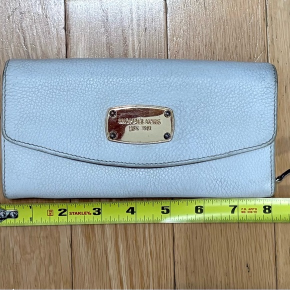 Michael Kors Jet Set Slim Flap Wallet  Cream Off-White Pebbled Leather AS IS - Picture 7 of 11